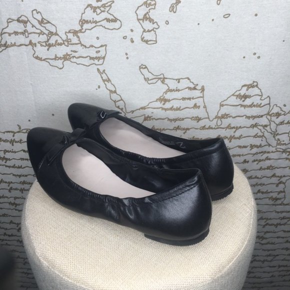 Cole Haan Grand OS Size 6.5 Black Patent Toe Bow Ballet Flats Pointed Toe - Picture 8 of 12